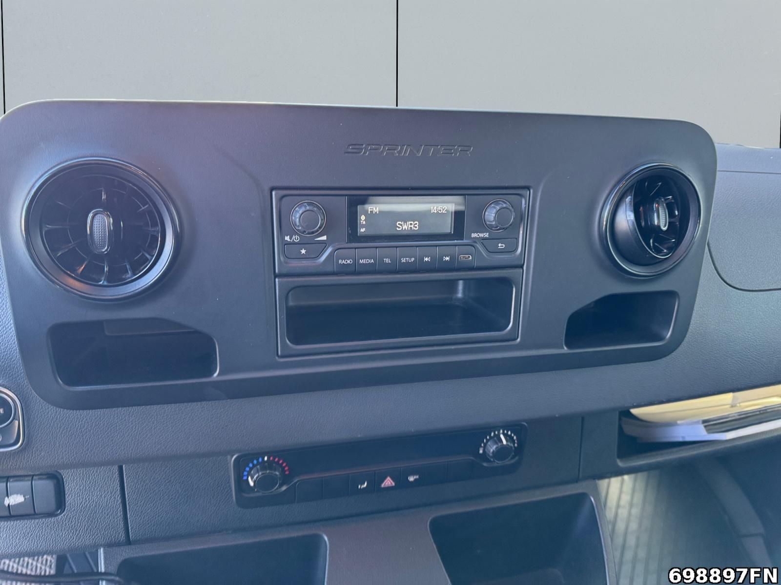 Fahrzeugabbildung Mercedes-Benz Sprinter 317 CDI Pritsche *AHK 3,5 to*Automatik*