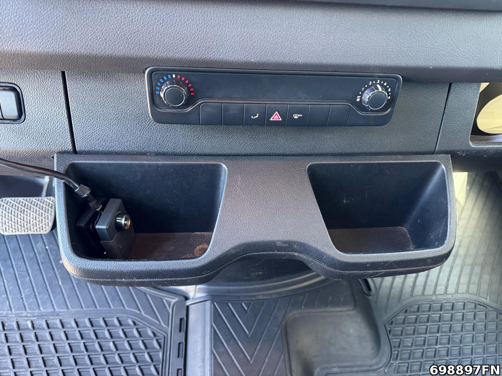 Fahrzeugabbildung Mercedes-Benz Sprinter 317 CDI Pritsche *AHK 3,5 to*Automatik*