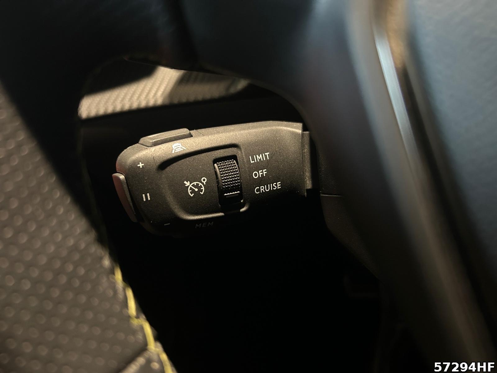 Fahrzeugabbildung Peugeot 2008 GT