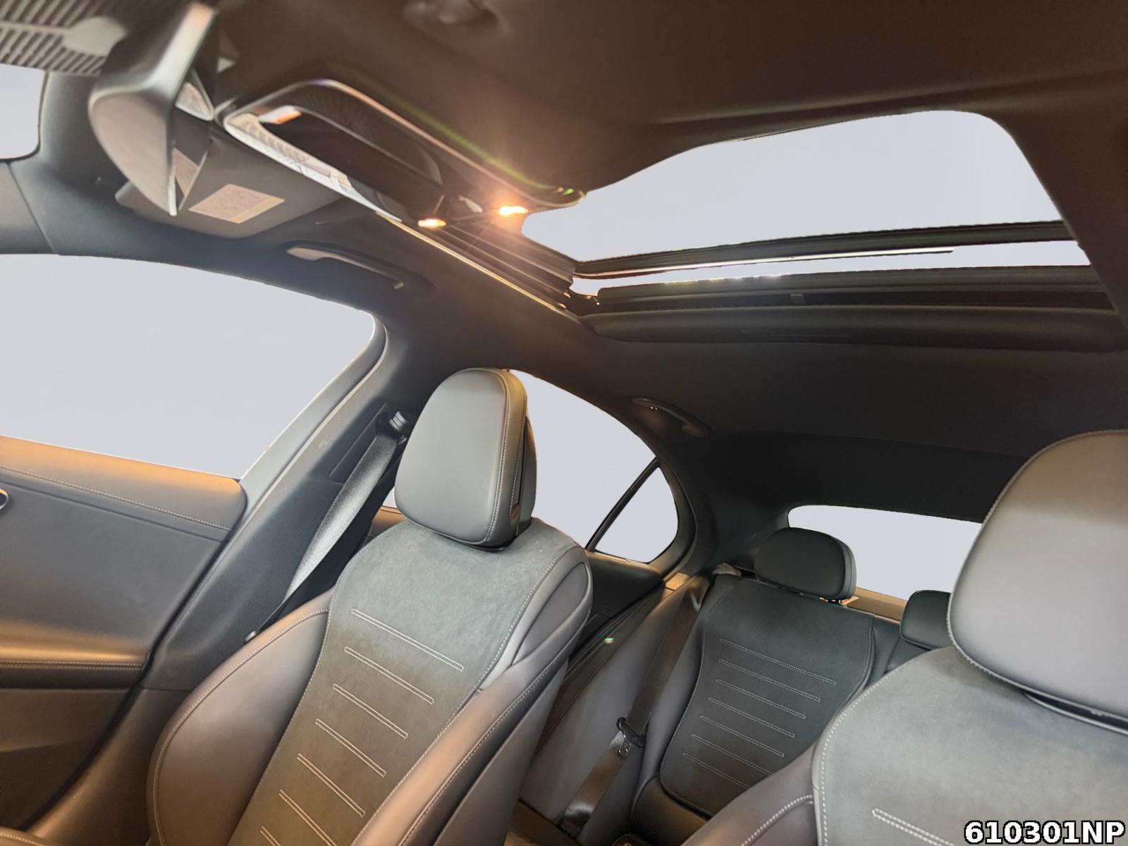 Fahrzeugabbildung Mercedes-Benz C 300 d 4M AMG Schiebedach Night Digital-Light