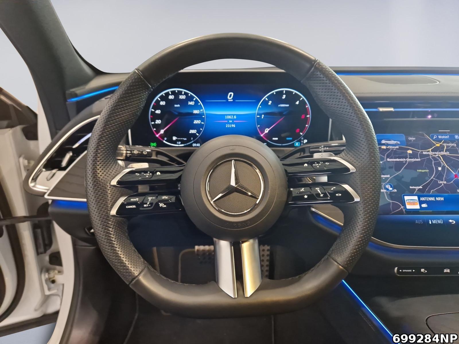 Fahrzeugabbildung Mercedes-Benz E 220 d 4M T AMG Night AHK LED DISTRONIC Kamera