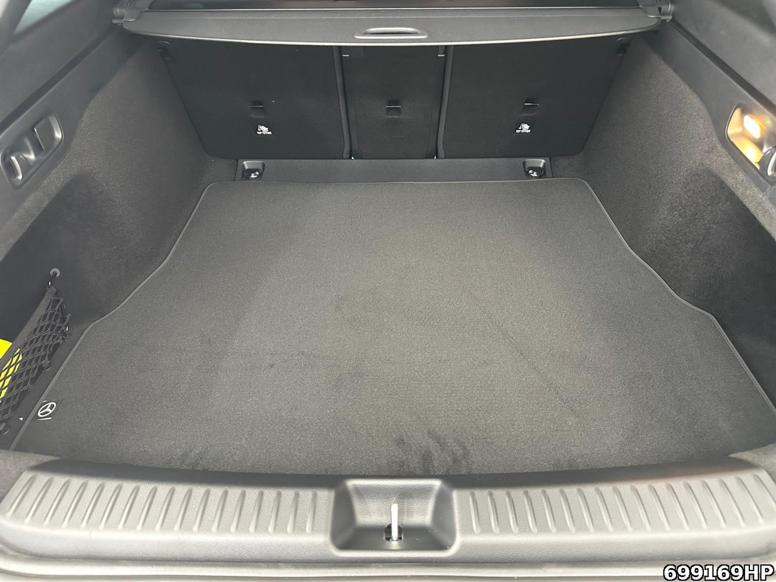 Fahrzeugabbildung Mercedes-Benz CLA 200 Shooting Brake +AMG+NIGHT+PREMIUM+360°+MASSAGE+HUD+