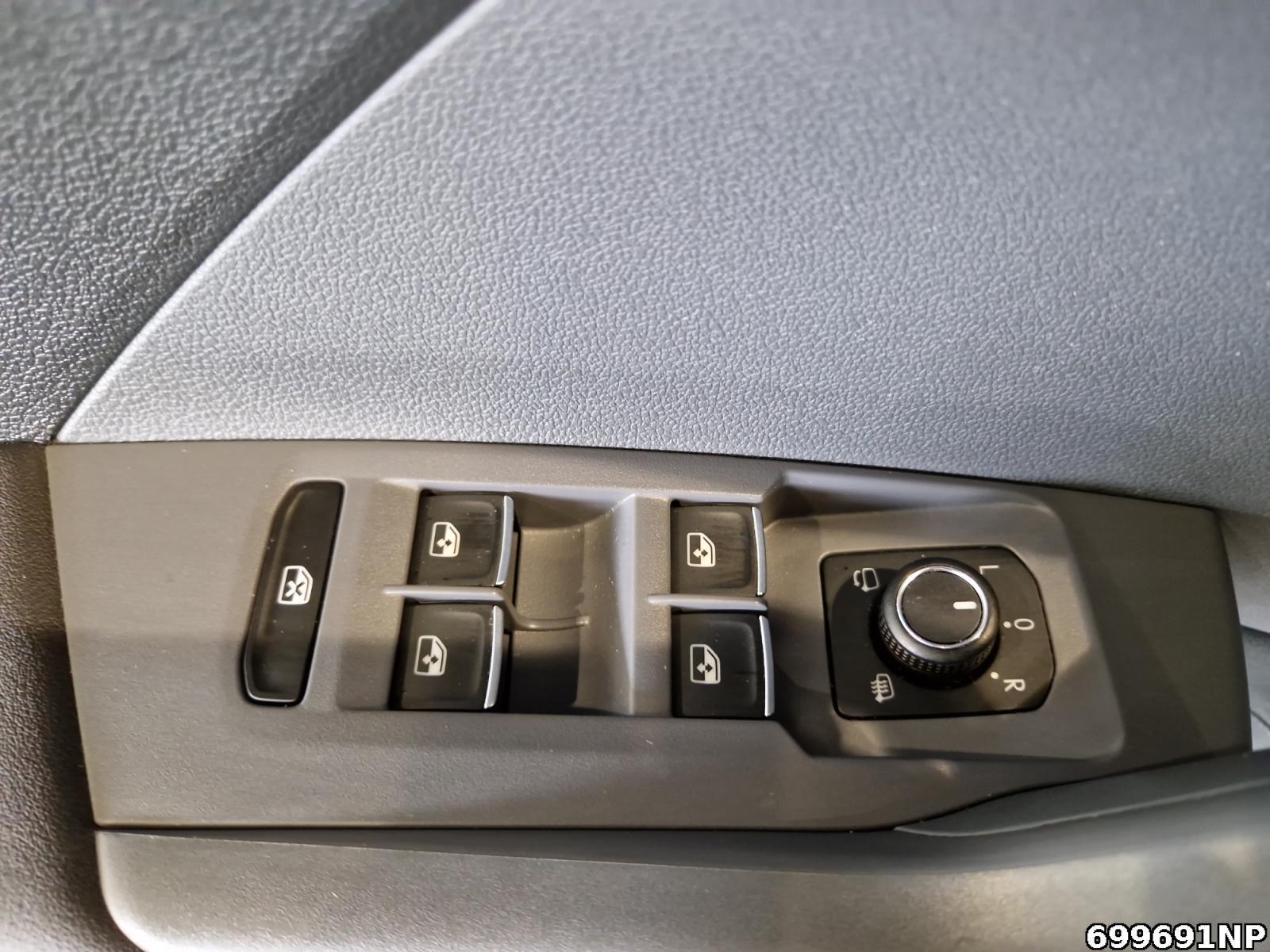 Fahrzeugabbildung Volkswagen T-Cross 1.0 TSI Style DAB+ Rückfahrkamera PDC