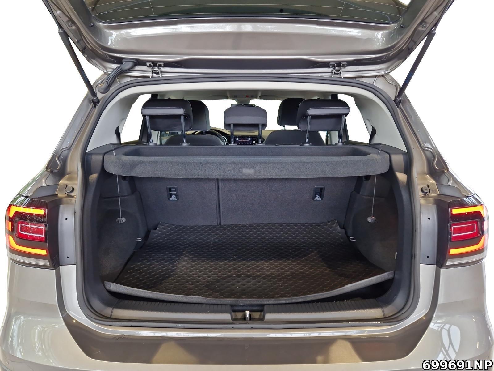 Fahrzeugabbildung Volkswagen T-Cross 1.0 TSI Style DAB+ Rückfahrkamera PDC
