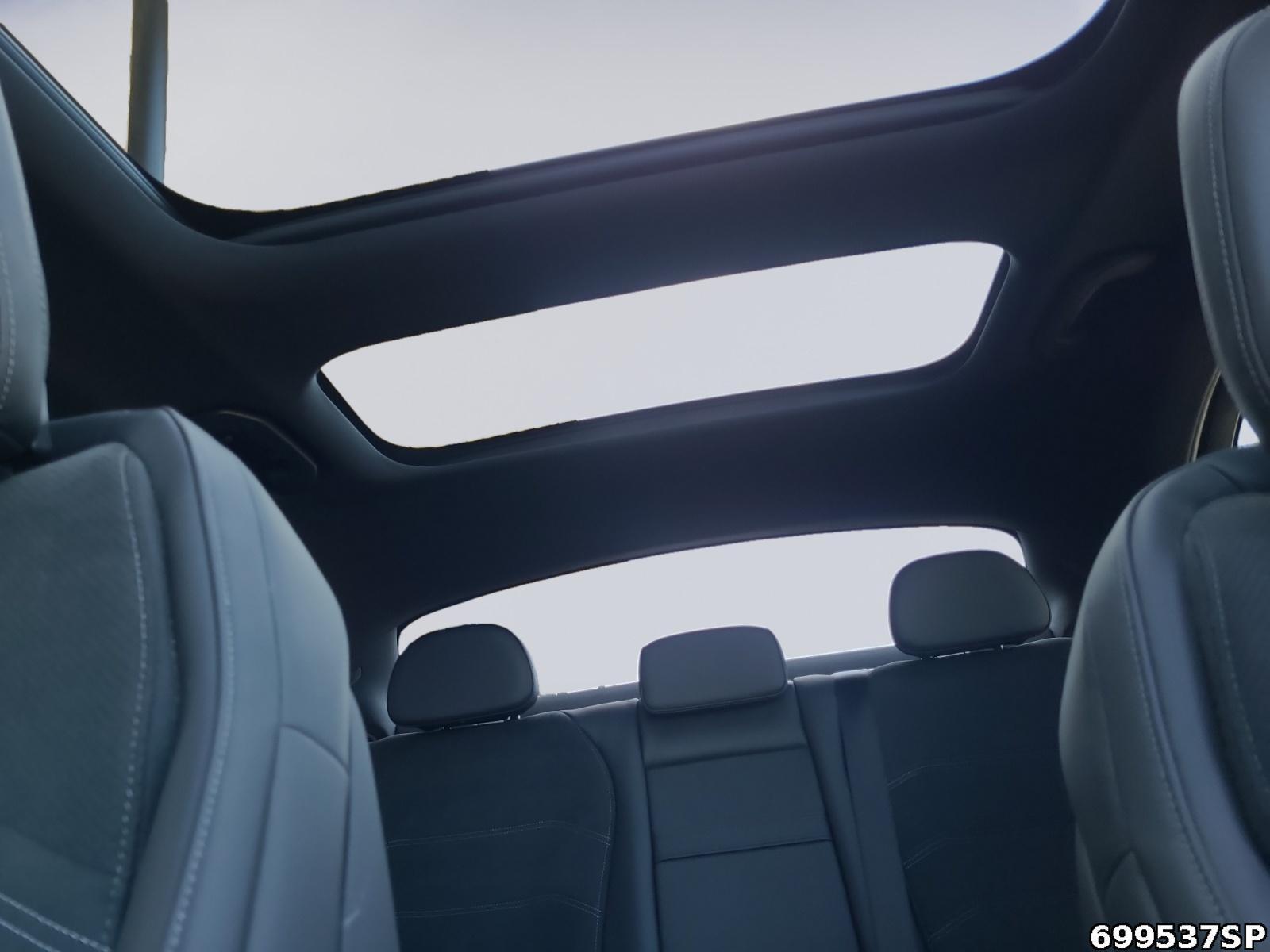 Fahrzeugabbildung Mercedes-Benz E 200 AMG Pano KEYLESS Ambiente DISTRONIC Night
