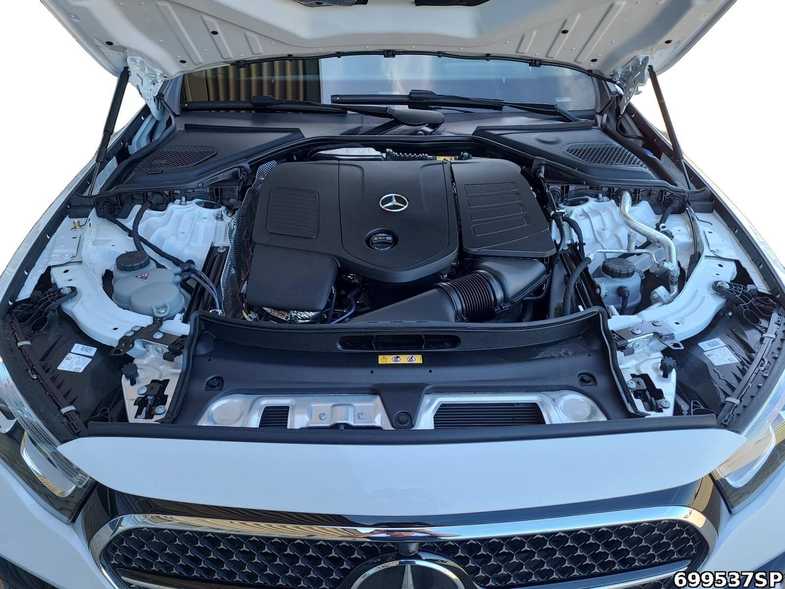 Fahrzeugabbildung Mercedes-Benz E 200 AMG Pano KEYLESS Ambiente DISTRONIC Night