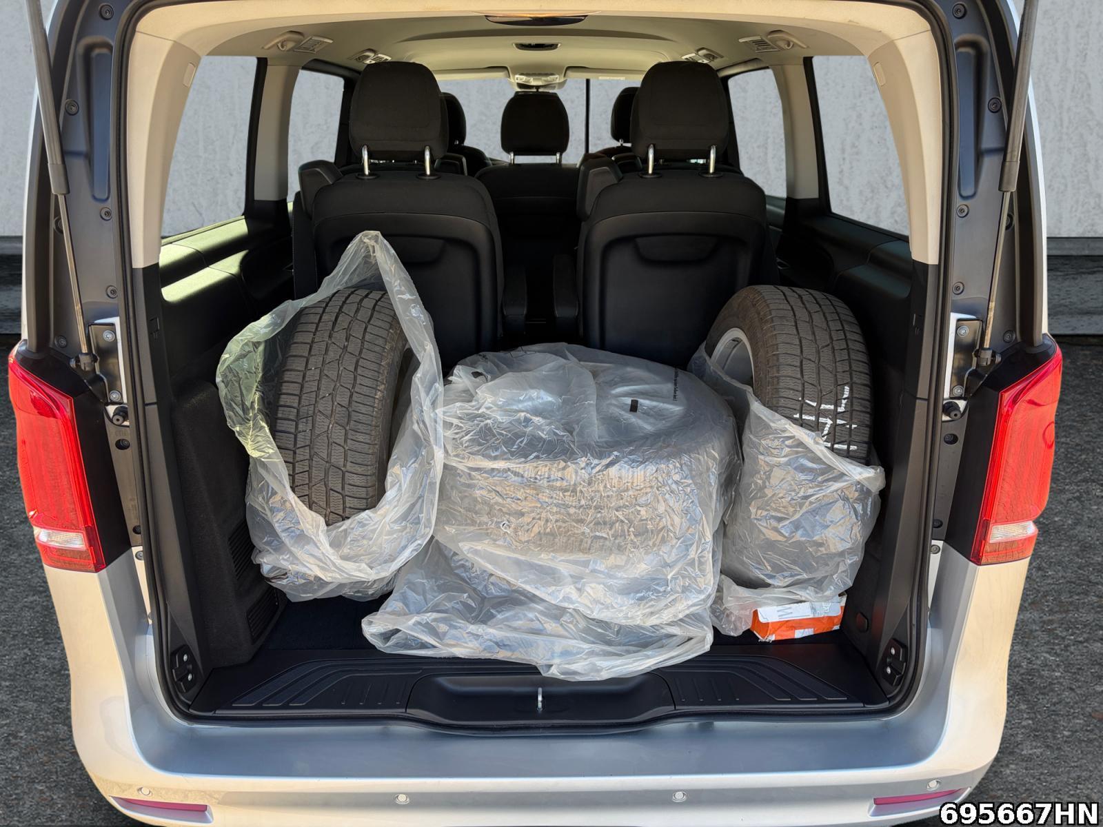 Fahrzeugabbildung Mercedes-Benz V 220 ED/L *LED*Distronic*AHK*7-Sitzer*MBUX*
