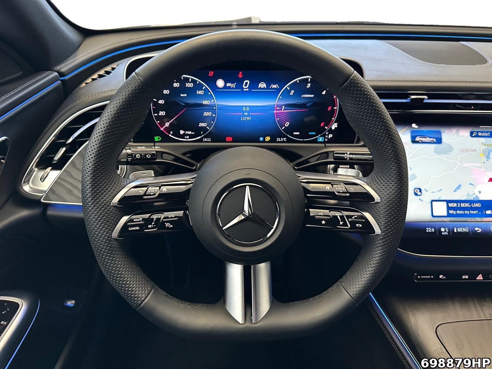 Fahrzeugabbildung Mercedes-Benz E 220 d T AMG AHK CarPlay Distronic Ambiente