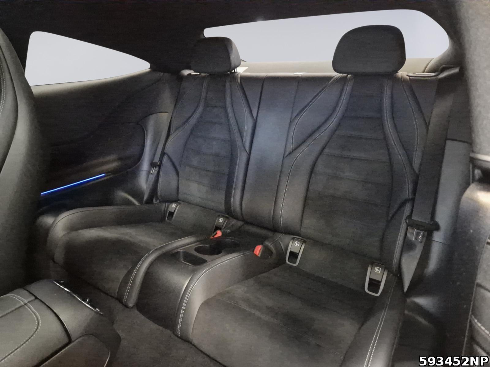 Fahrzeugabbildung Mercedes-Benz CLE 300 e AMG Digital-Light Distronic Pano 360°