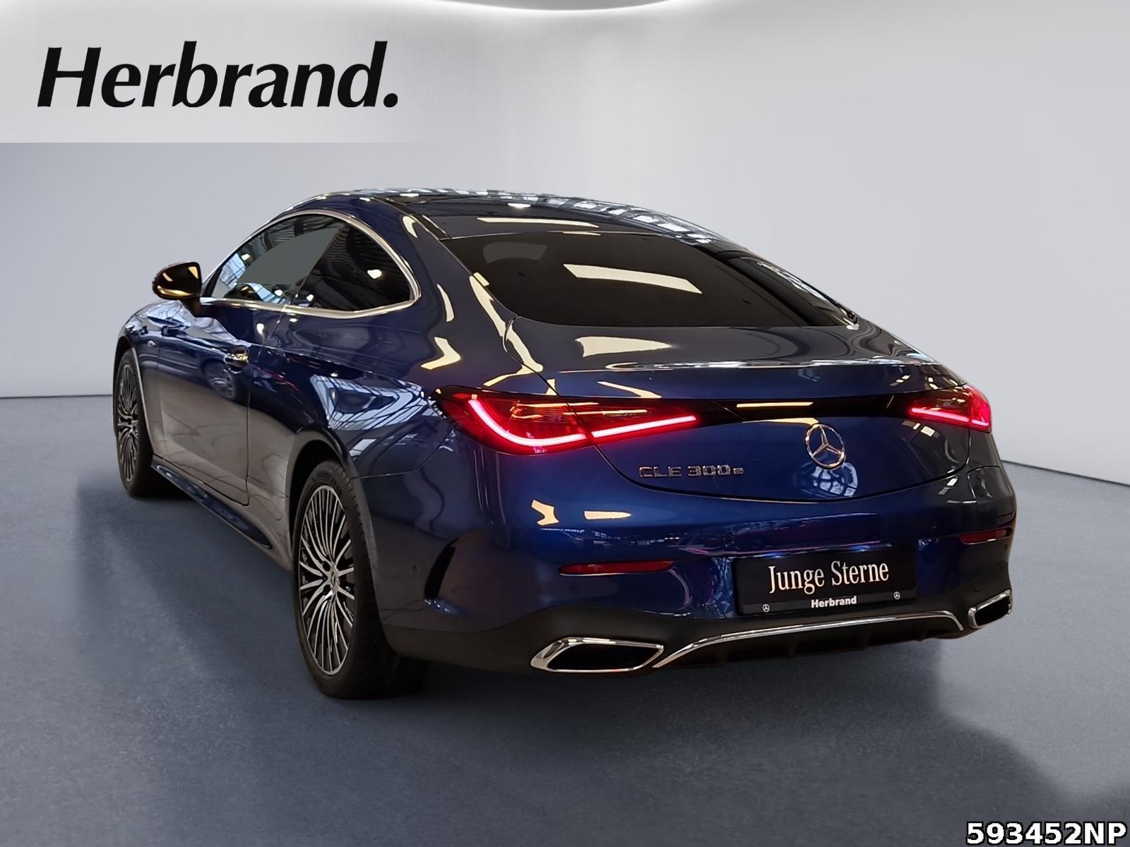 Fahrzeugabbildung Mercedes-Benz CLE 300 e AMG Digital-Light Distronic Pano 360°