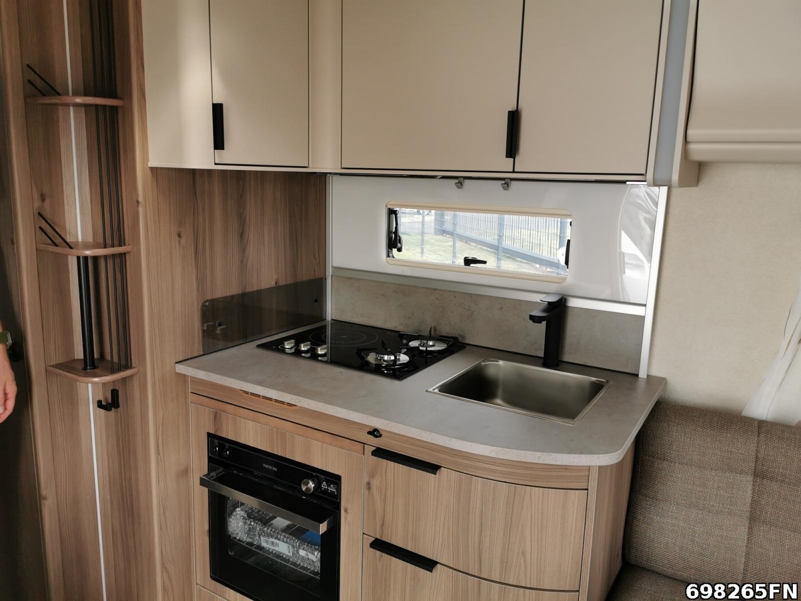 Fahrzeugabbildung Kabe Royal 560 GLE B2 2027