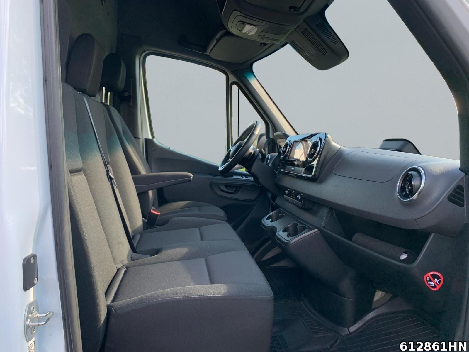 Fahrzeugabbildung Mercedes-Benz eSprinter 320 PRO L2H2 *81kw/h*LED*WINTER-PAKET*