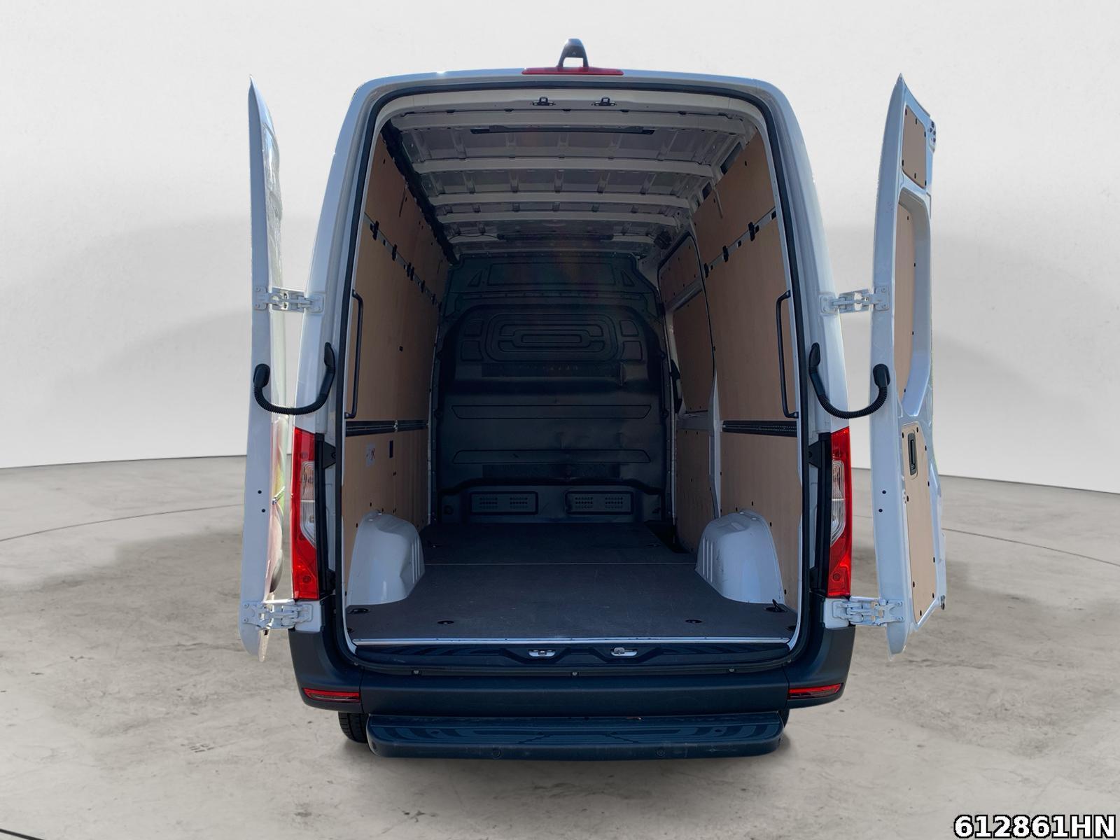 Fahrzeugabbildung Mercedes-Benz eSprinter 320 PRO L2H2 *81kw/h*LED*WINTER-PAKET*