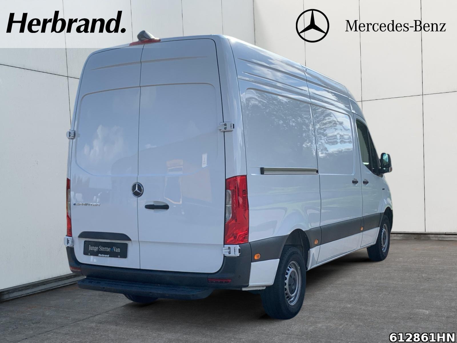 Fahrzeugabbildung Mercedes-Benz eSprinter 320 PRO L2H2 *81kw/h*LED*WINTER-PAKET*