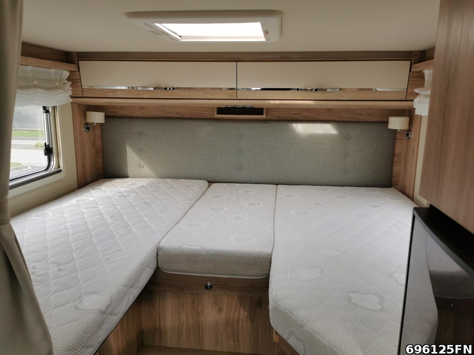 Fahrzeugabbildung Eura Mobil Profila T 695 EB 3,5t Anhängerkupplung Sat TV