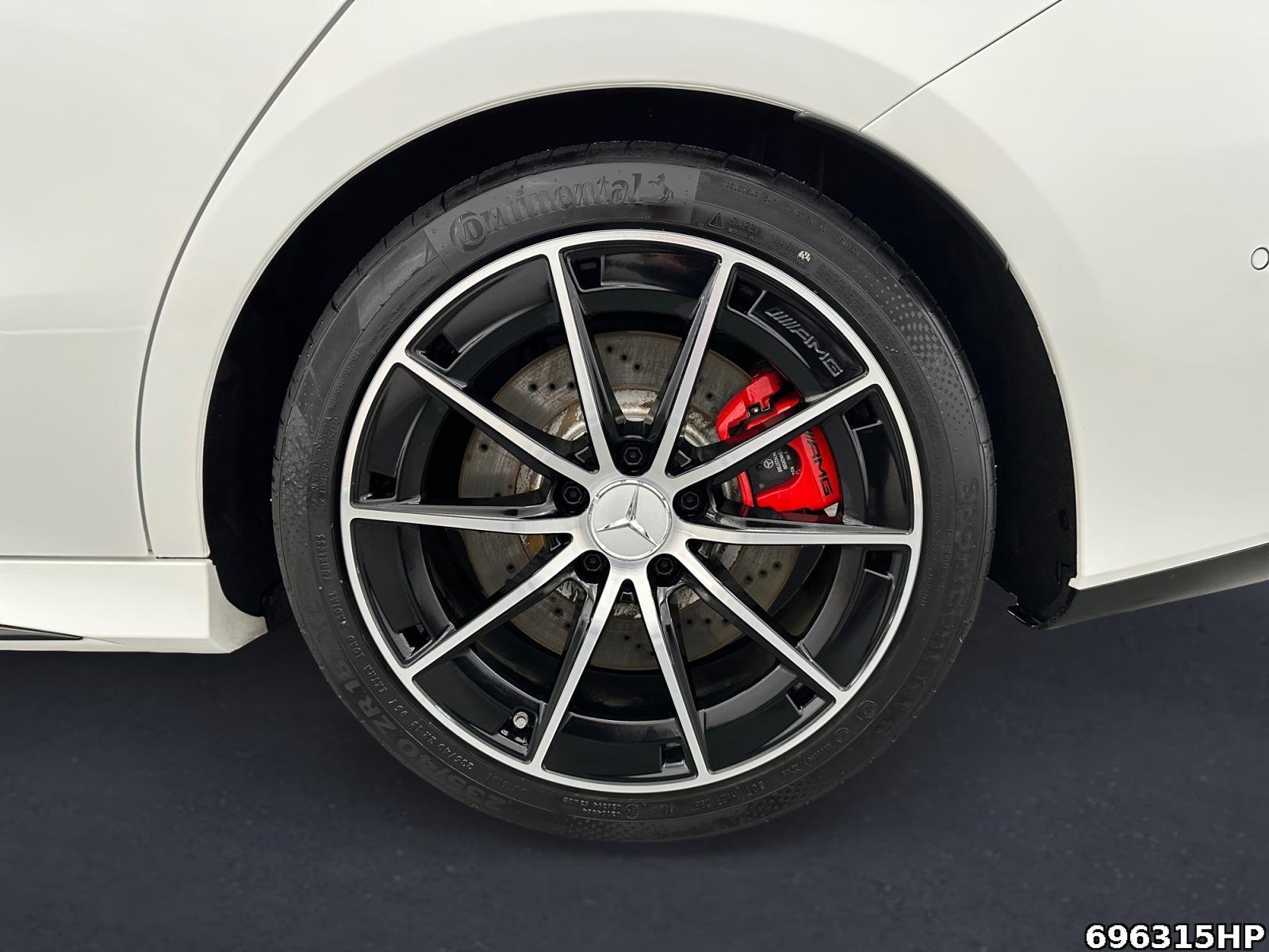 Fahrzeugabbildung Mercedes-Benz CLA 35 AMG 4M Aero+ Night Pano Night BURMESTER