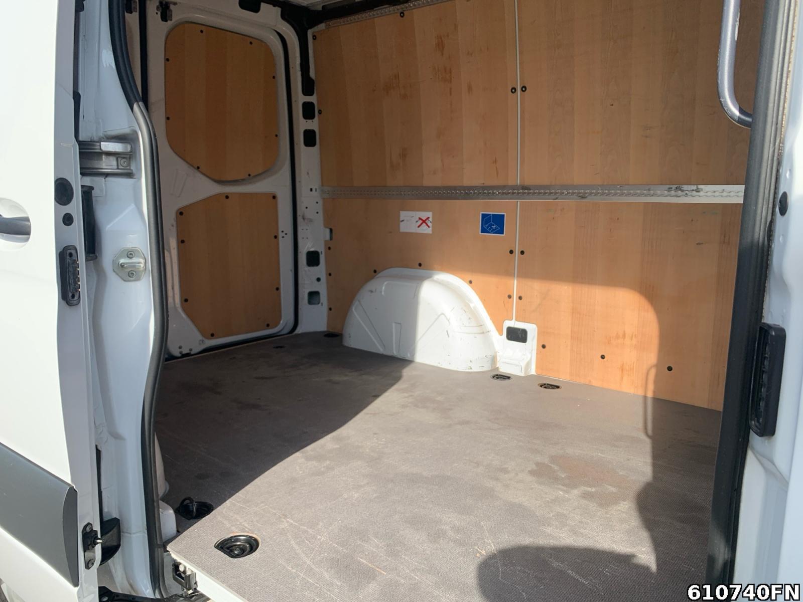 Fahrzeugabbildung Mercedes-Benz Sprinter 215 L1H1 *KLIMA**KAMERA**MBUX**CARPLAY*