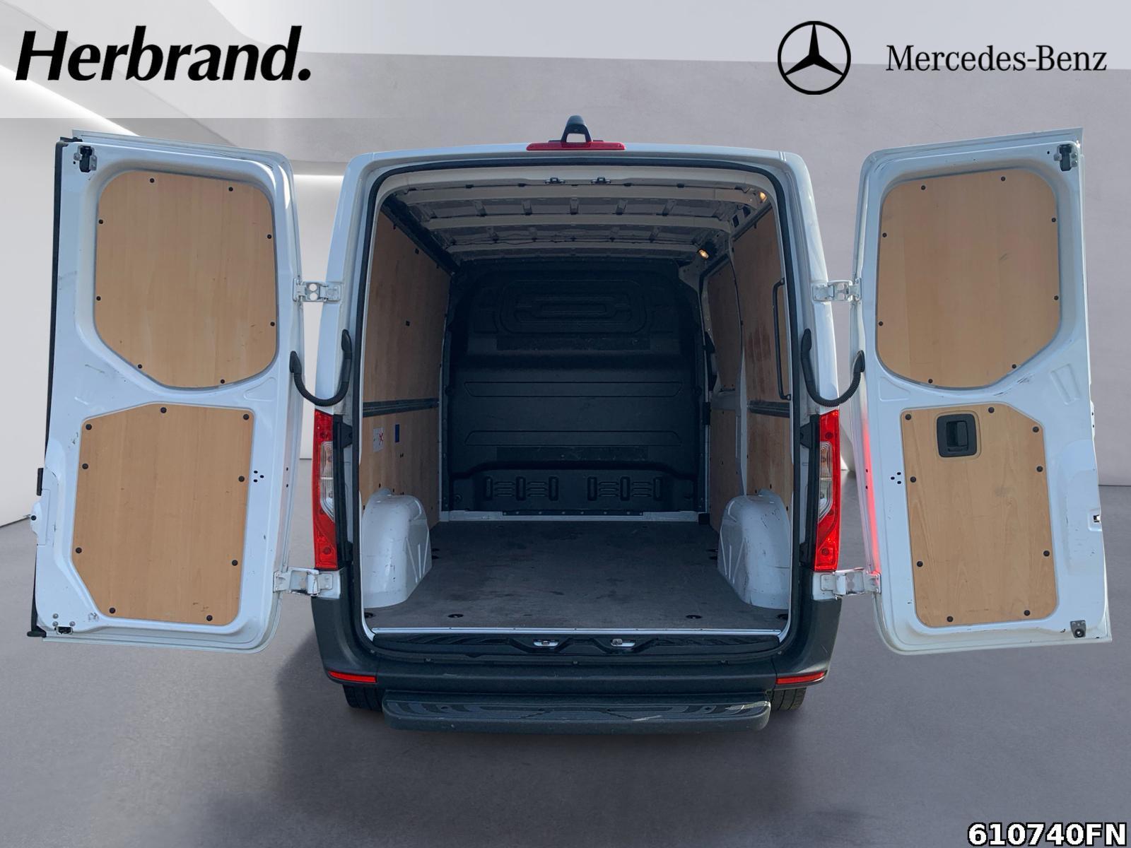 Fahrzeugabbildung Mercedes-Benz Sprinter 215 L1H1 *KLIMA**KAMERA**MBUX**CARPLAY*
