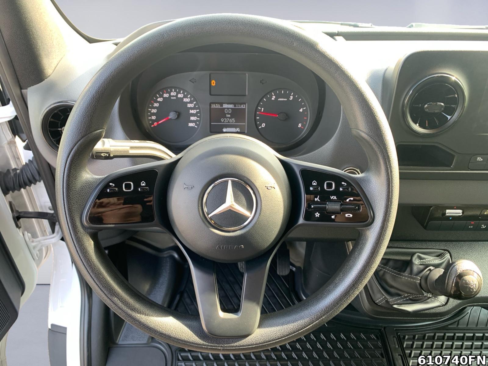 Fahrzeugabbildung Mercedes-Benz Sprinter 215 L1H1 *KLIMA**KAMERA**MBUX**CARPLAY*