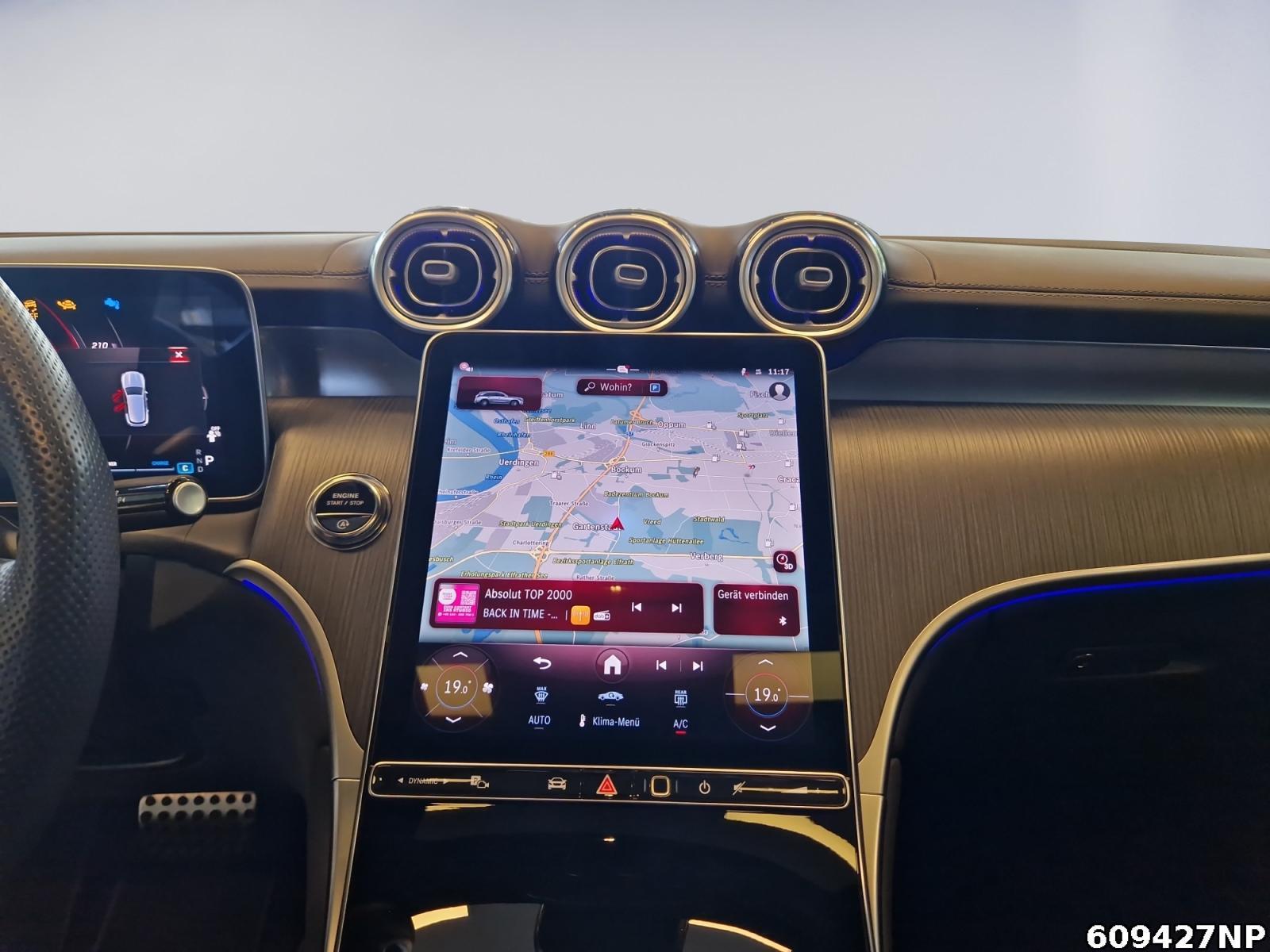 Fahrzeugabbildung Mercedes-Benz GLC 300 4M AMG DigitalLight Pano AHK Night Memo