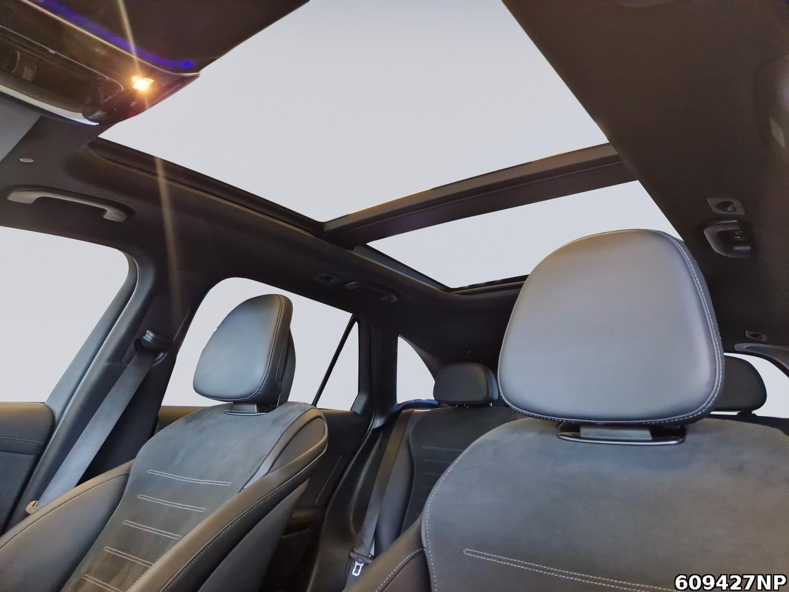 Fahrzeugabbildung Mercedes-Benz GLC 300 4M AMG DigitalLight Pano AHK Night Memo