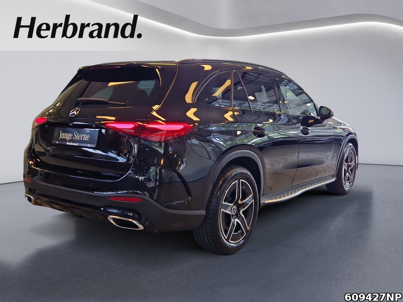 Fahrzeugabbildung Mercedes-Benz GLC 300 4M AMG DigitalLight Pano AHK Night Memo