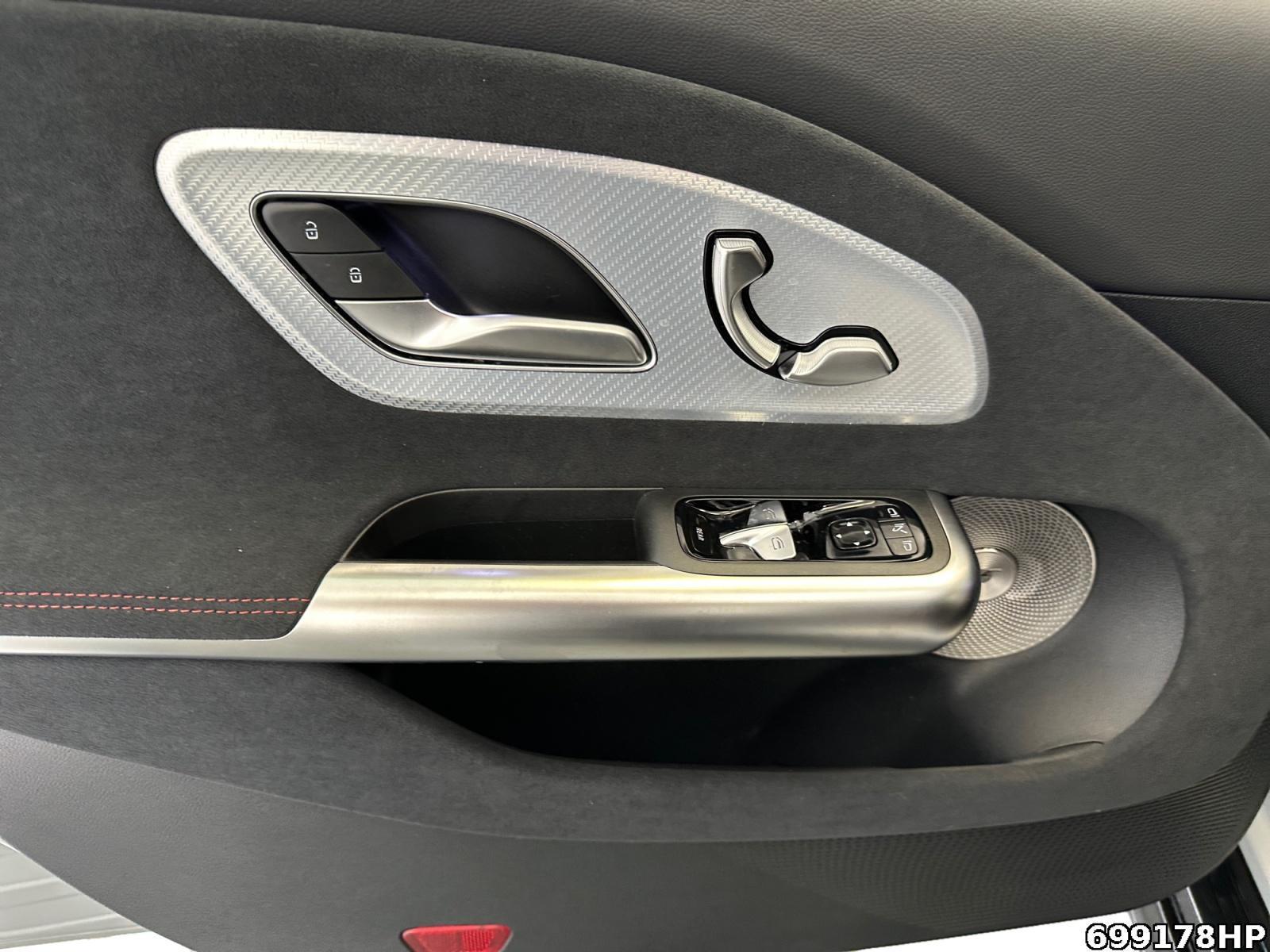Fahrzeugabbildung Mercedes-Benz CLA 220 Shooting Brake +AHK+360°KAM+BURMESTER+HEAD-UP+AMG+