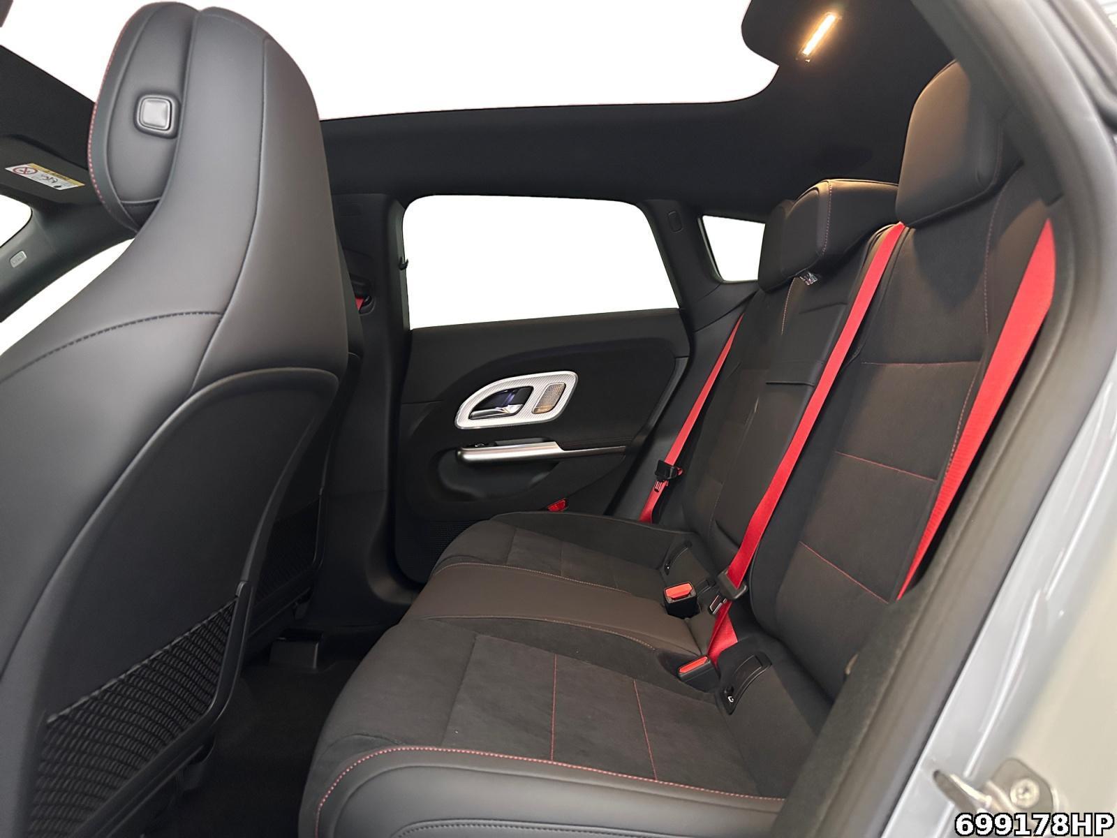 Fahrzeugabbildung Mercedes-Benz CLA 220 Shooting Brake +AHK+360°KAM+BURMESTER+HEAD-UP+AMG+