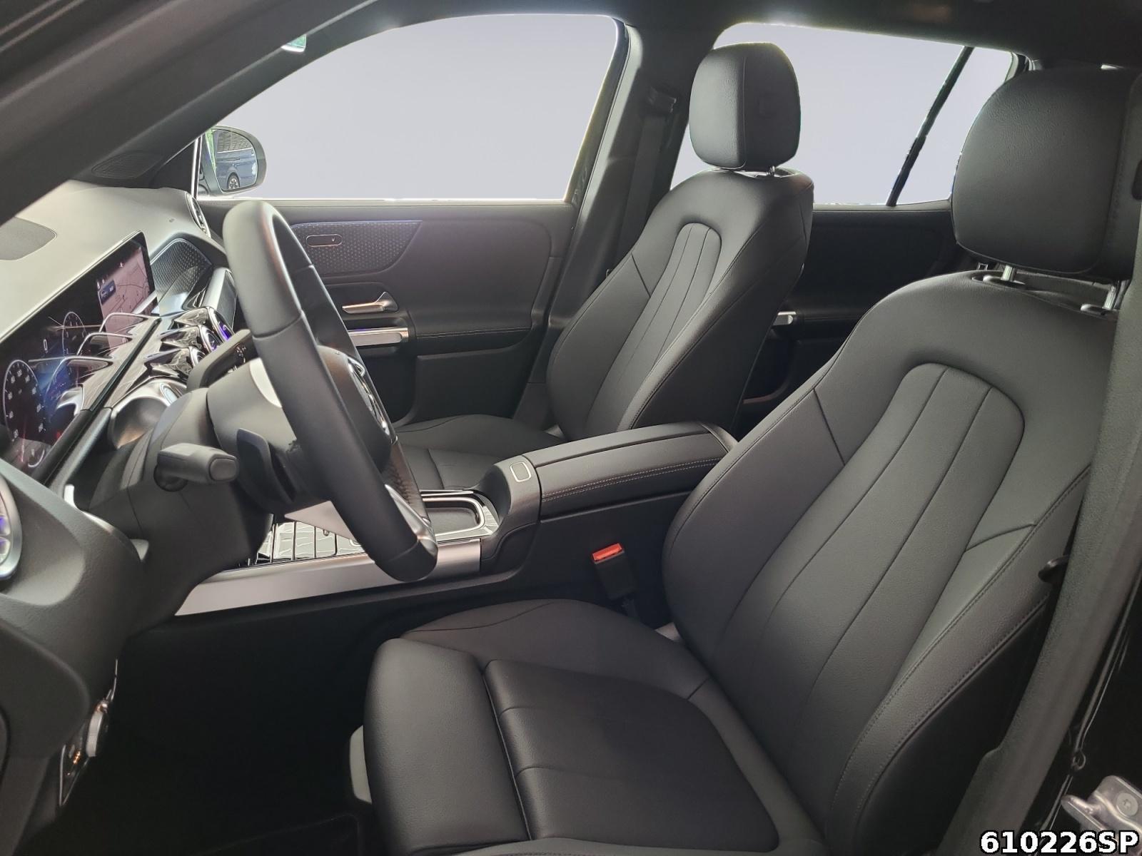 Fahrzeugabbildung Mercedes-Benz GLB 200 Progressive AHK Distronic Kamera Keyless