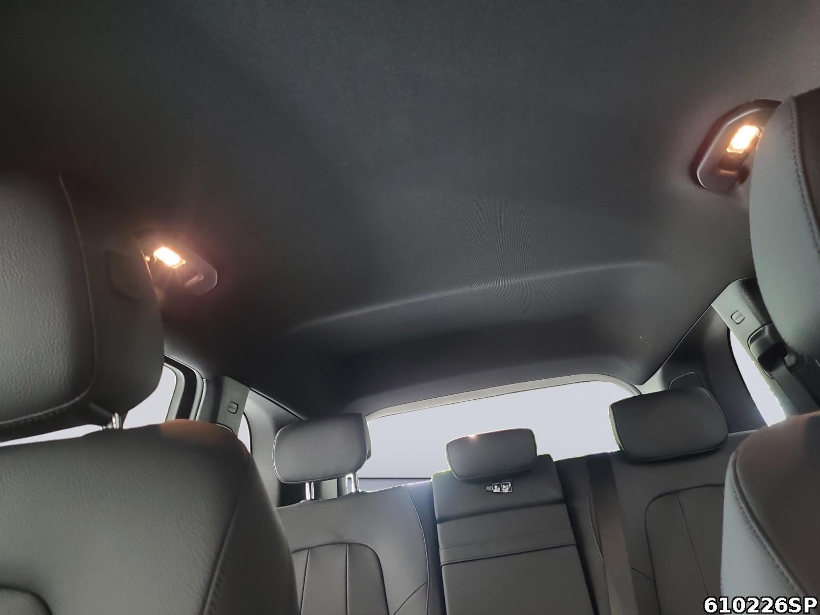 Fahrzeugabbildung Mercedes-Benz GLB 200 Progressive AHK Distronic Kamera Keyless