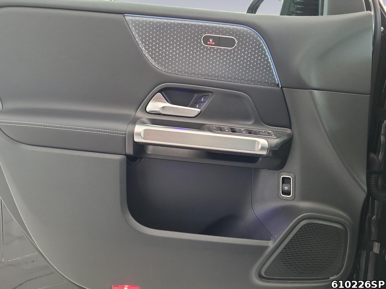 Fahrzeugabbildung Mercedes-Benz GLB 200 Progressive AHK Distronic Kamera Keyless