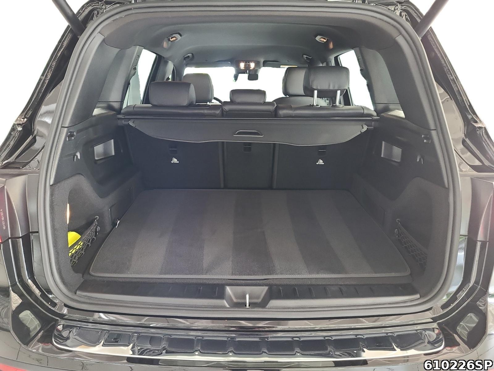 Fahrzeugabbildung Mercedes-Benz GLB 200 Progressive AHK Distronic Kamera Keyless