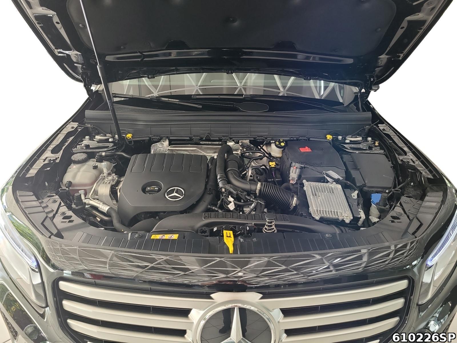 Fahrzeugabbildung Mercedes-Benz GLB 200 Progressive AHK Distronic Kamera Keyless