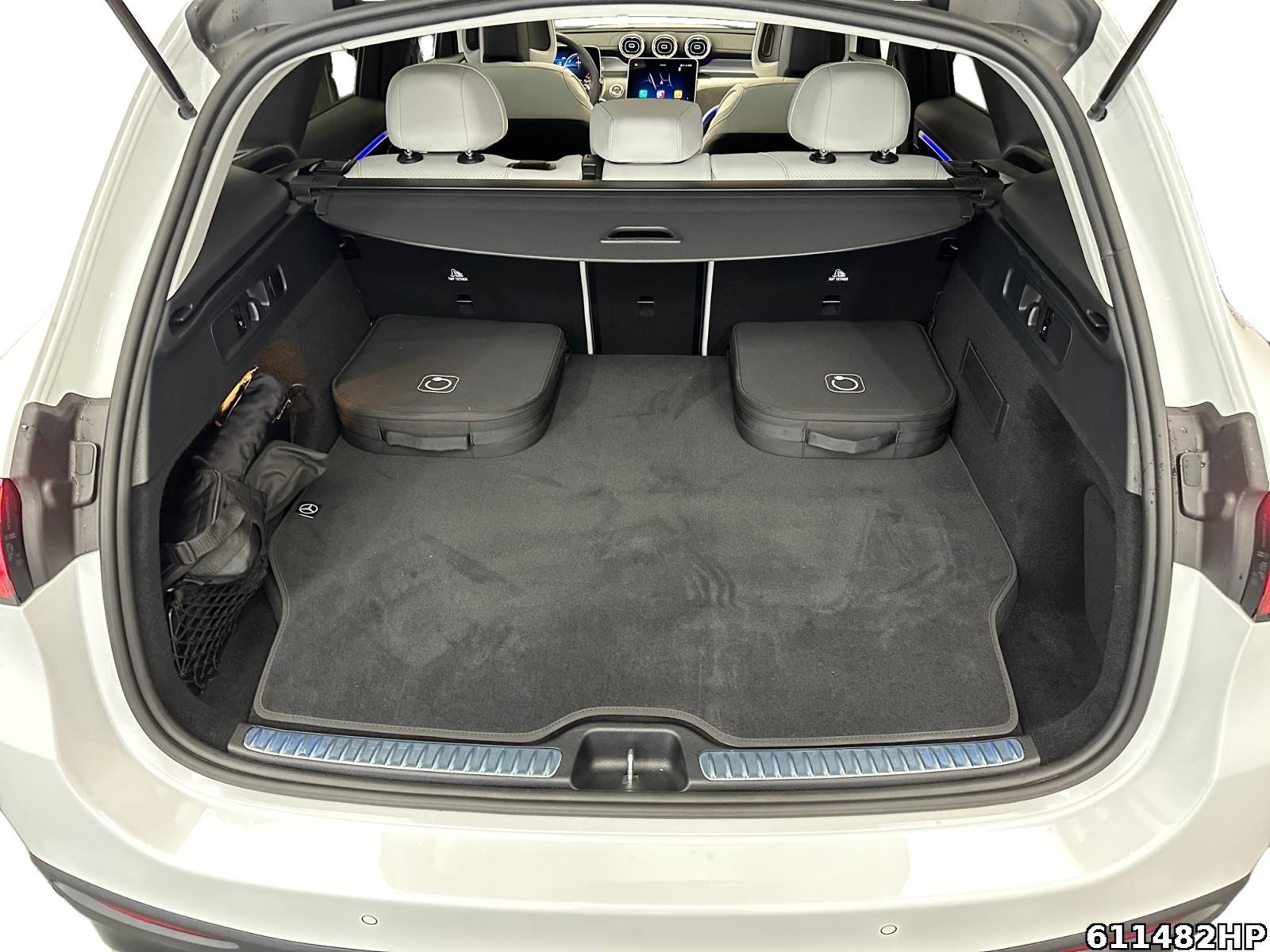 Fahrzeugabbildung Mercedes-Benz GLC 400 e 4M AMG Pano AHK Digital-Light 360°