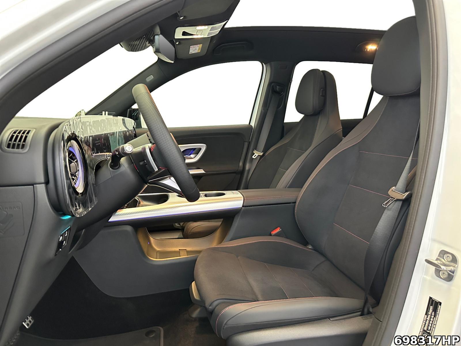 Fahrzeugabbildung Mercedes-Benz GLB 200 +AMG+NIGHT+AHK+SUPERSCREEN+MEMORY+PREM+
