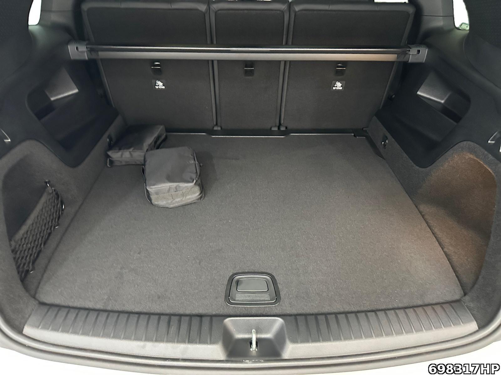 Fahrzeugabbildung Mercedes-Benz GLB 200 +AMG+NIGHT+AHK+SUPERSCREEN+MEMORY+PREM+