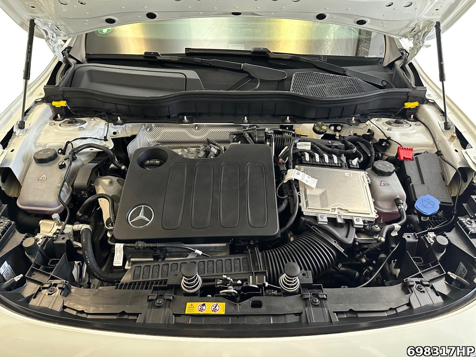 Fahrzeugabbildung Mercedes-Benz GLB 200 +AMG+NIGHT+AHK+SUPERSCREEN+MEMORY+PREM+