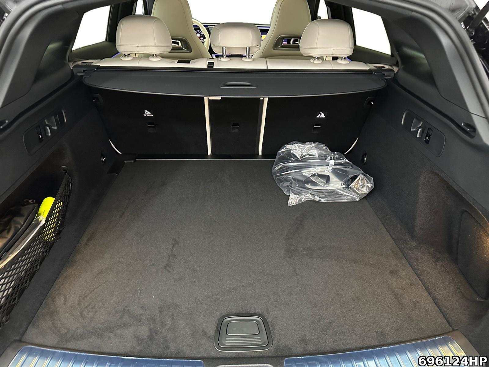 Fahrzeugabbildung Mercedes-Benz GLC 400 4MATIC +AMG+HUD+SKYCONTROL+MEMORY+