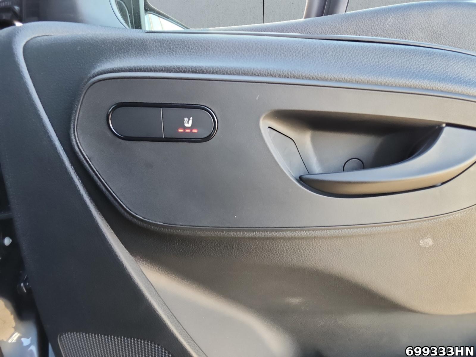 Fahrzeugabbildung Mercedes-Benz Sprinter 319 CDI Kasten PRO*4x4*L2H2*LED*AHK*