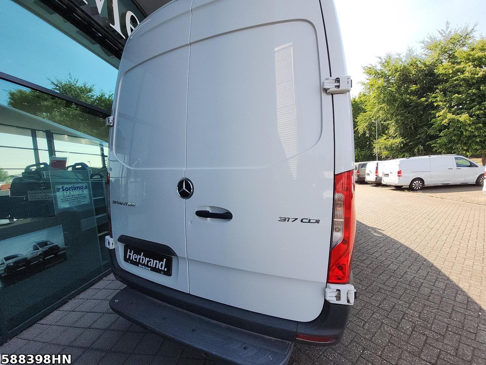 Fahrzeugabbildung Mercedes-Benz Sprinter 317 CDI Kasten*Maxi*Navi*360Kamera*