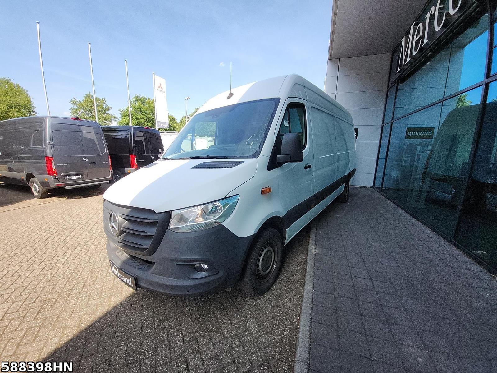 Fahrzeugabbildung Mercedes-Benz Sprinter 317 CDI Kasten*Maxi*Navi*360Kamera*