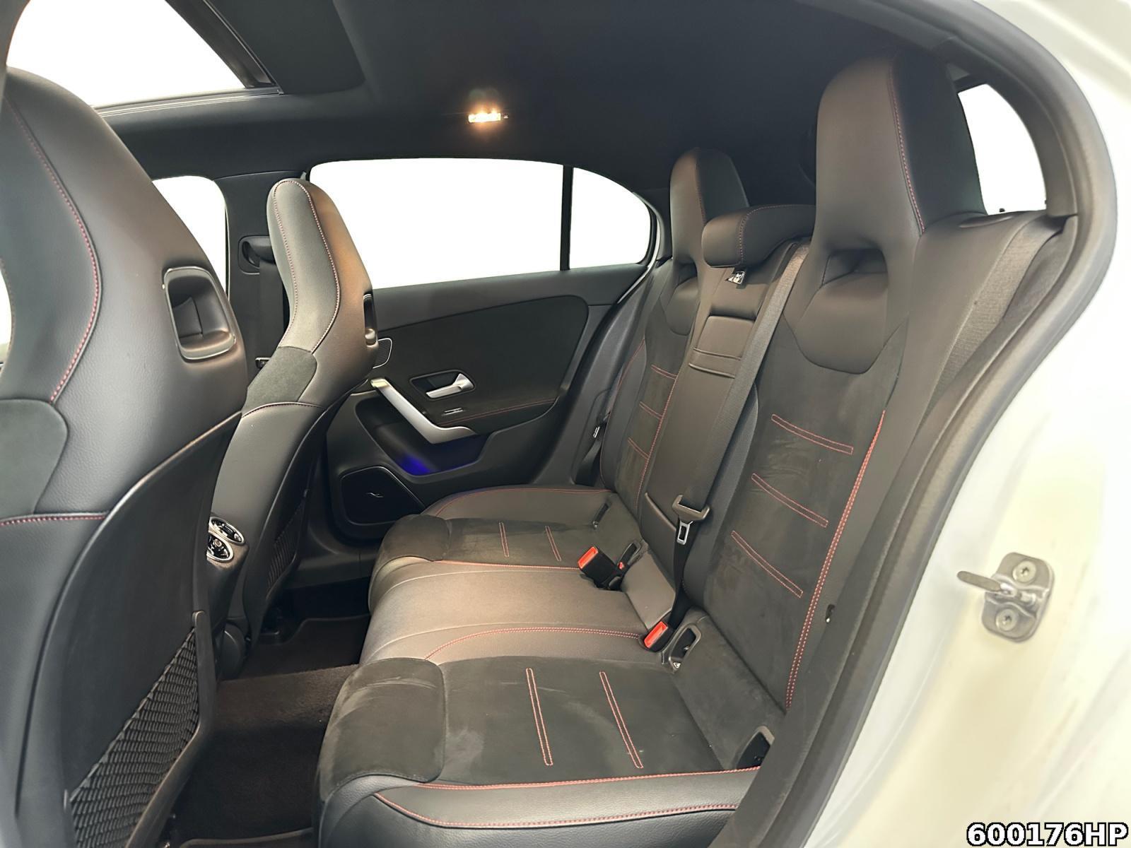 Fahrzeugabbildung Mercedes-Benz A 250 AMG Night Panorama Multibeam Burmester