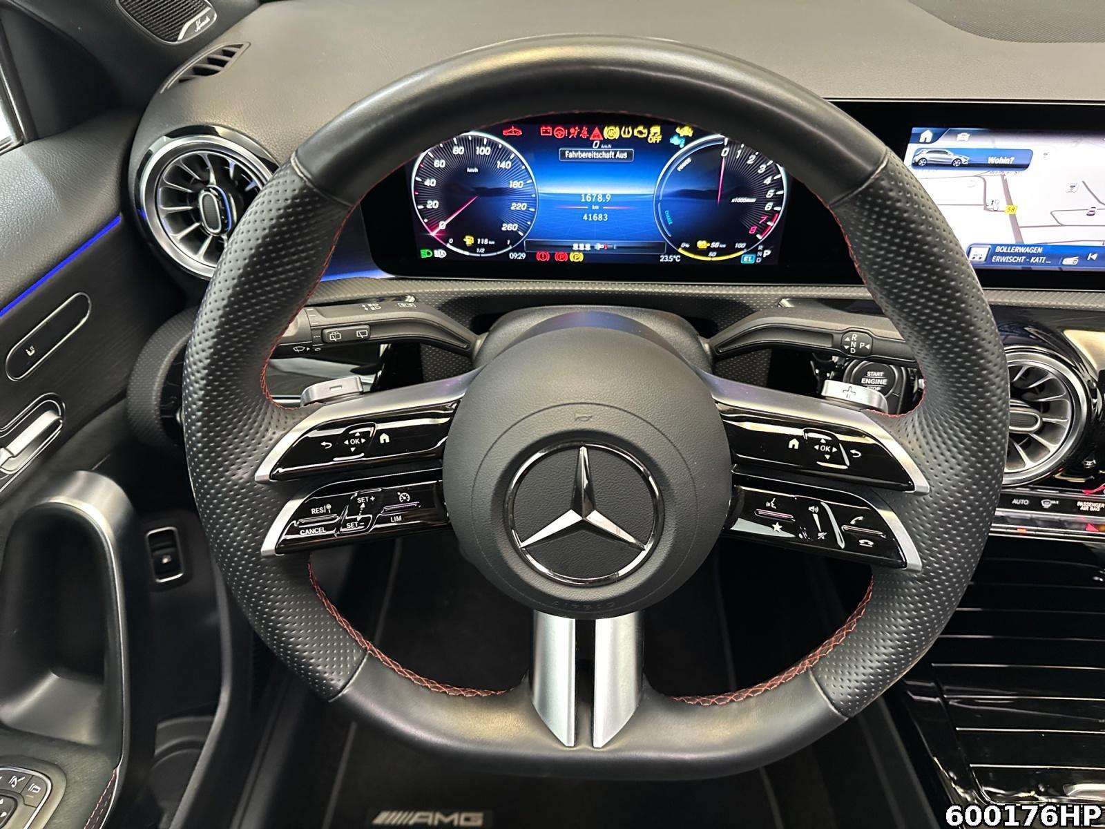 Fahrzeugabbildung Mercedes-Benz A 250 AMG Night Panorama Multibeam Burmester