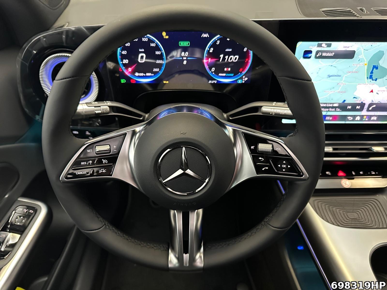 Fahrzeugabbildung Mercedes-Benz GLB 180 +AHK+NIGHT+MULTIBEAM+KEYLESS+WINTERPAK+