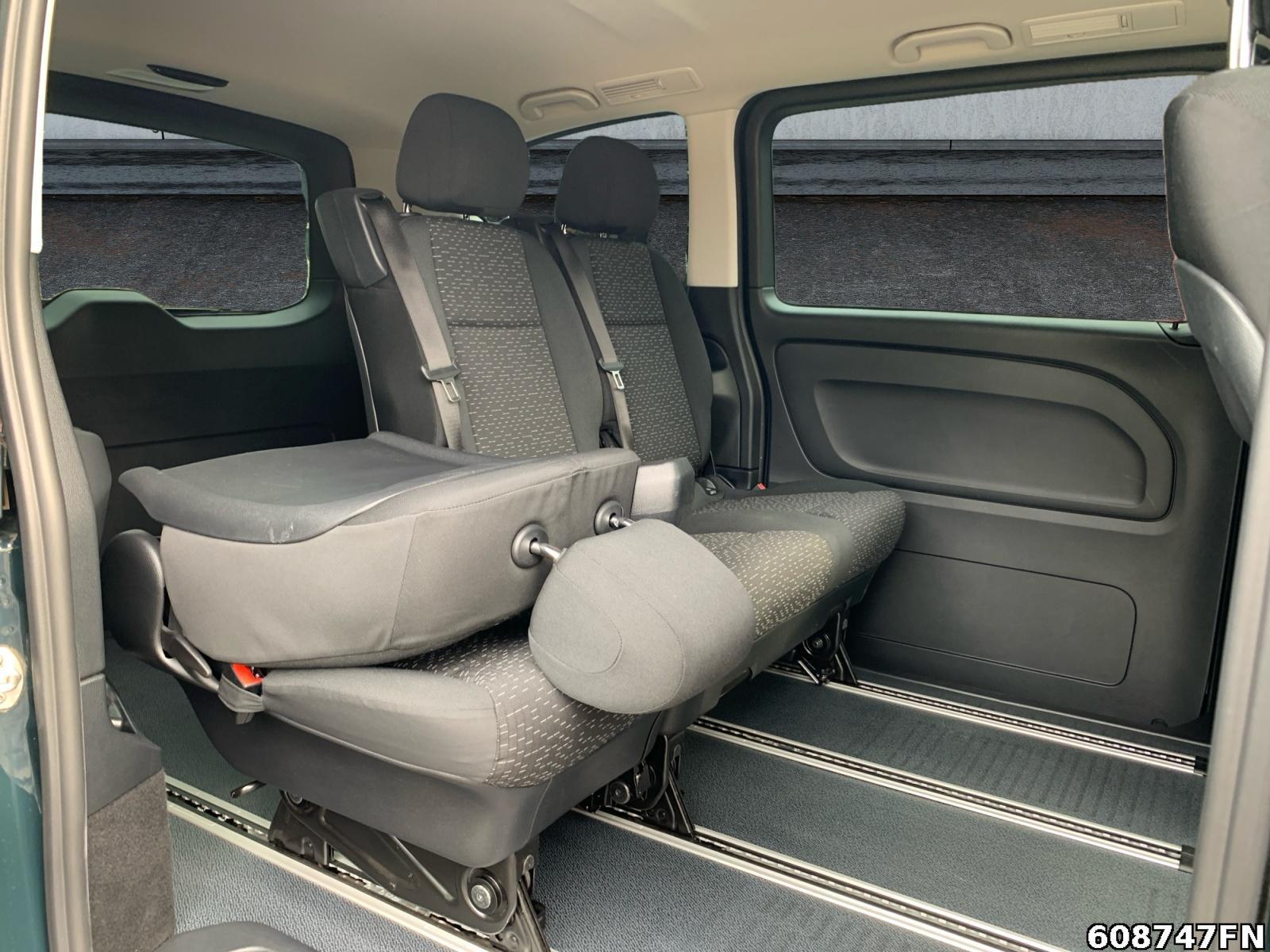 Fahrzeugabbildung Mercedes-Benz Vito 119 TOURER 4x4 K *DISTRONIC*AHK*STANDHEIZ*