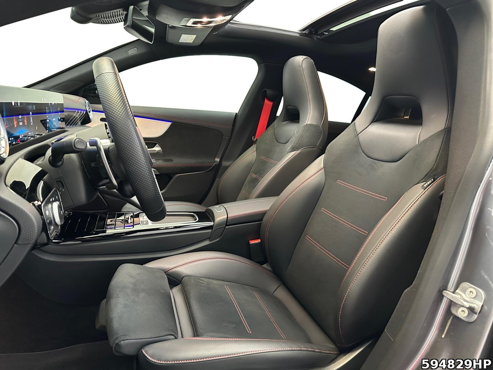 Fahrzeugabbildung Mercedes-Benz CLA 35 AMG 4M Aero+ Night Pano Multibeam Keyless