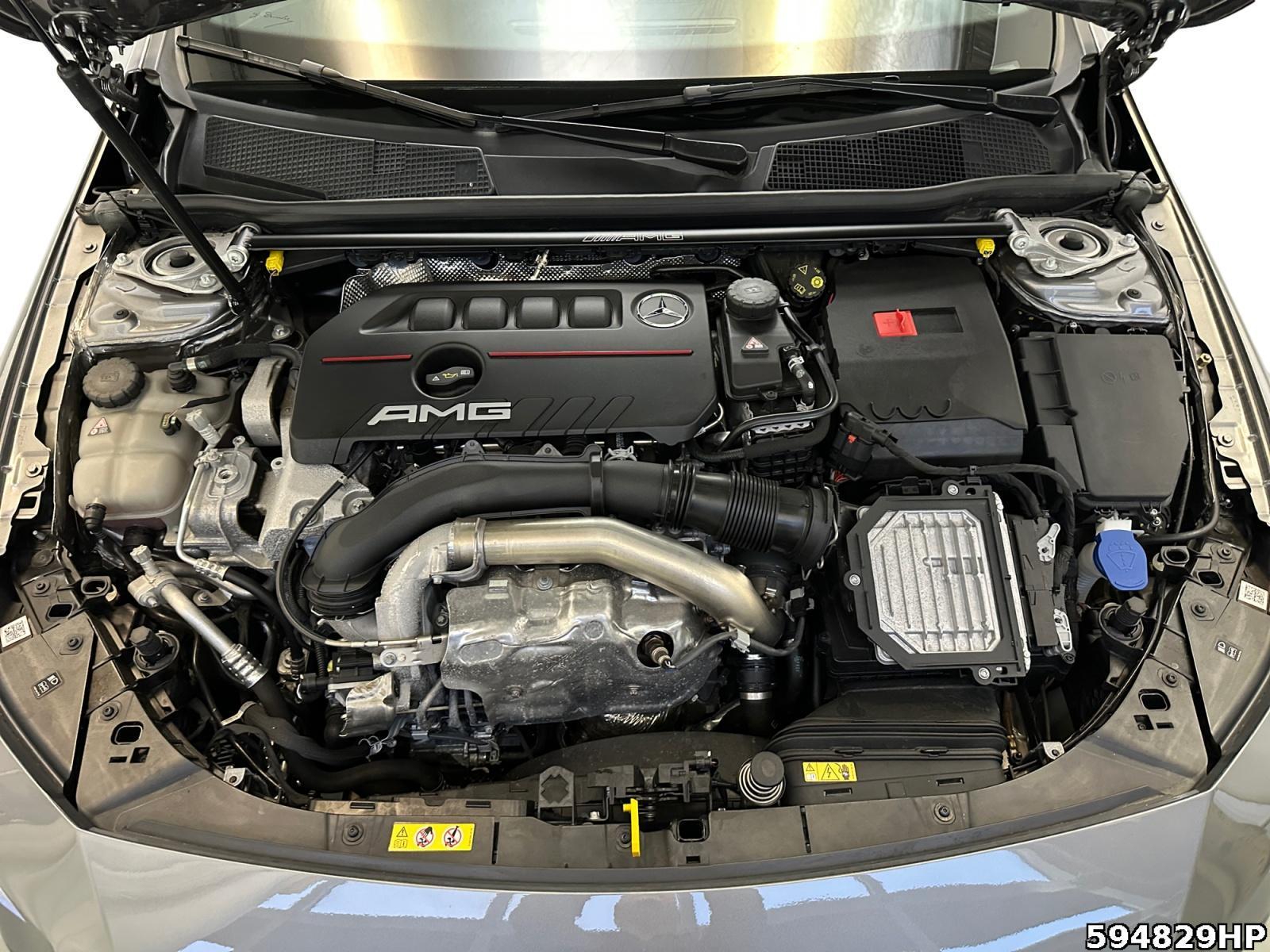 Fahrzeugabbildung Mercedes-Benz CLA 35 AMG 4M Aero+ Night Pano Multibeam Keyless