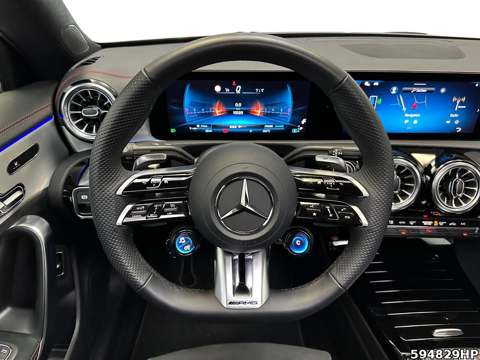 Fahrzeugabbildung Mercedes-Benz CLA 35 AMG 4M Aero+ Night Pano Multibeam Keyless