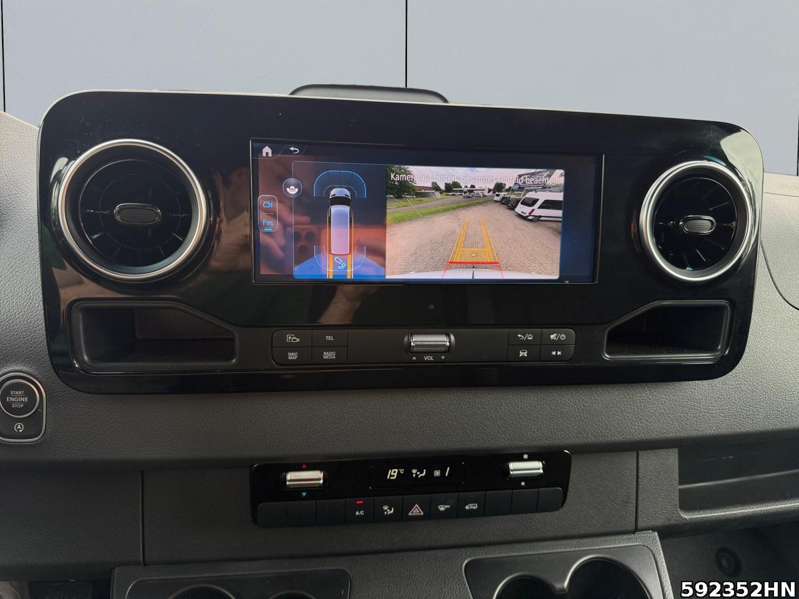 Fahrzeugabbildung Mercedes-Benz Sprinter 319CDI *MBUX*AHK*HOLZB*NAVI*LED*