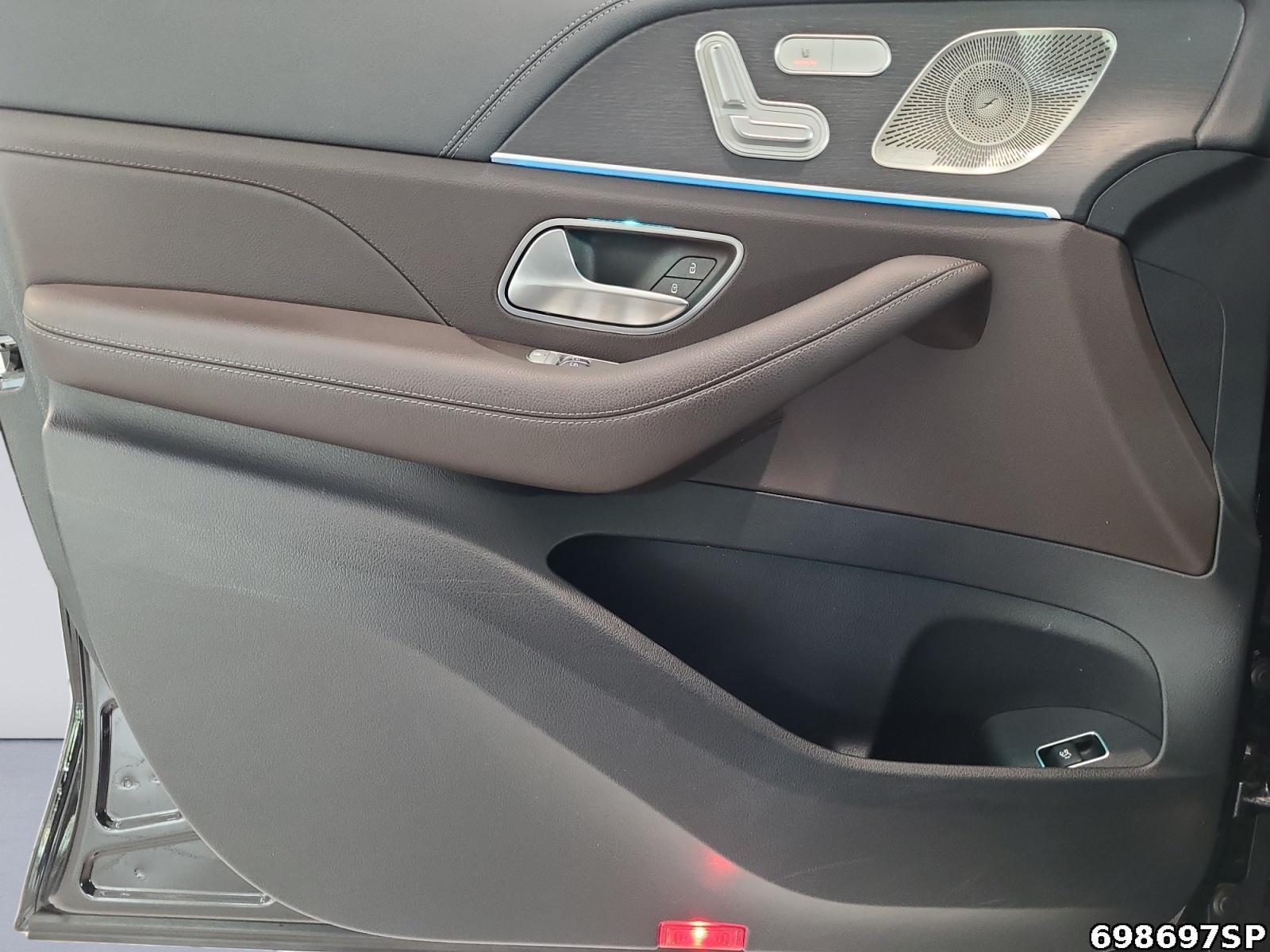 Fahrzeugabbildung Mercedes-Benz GLE 300 d 4M AMG AHK Distronic 360°